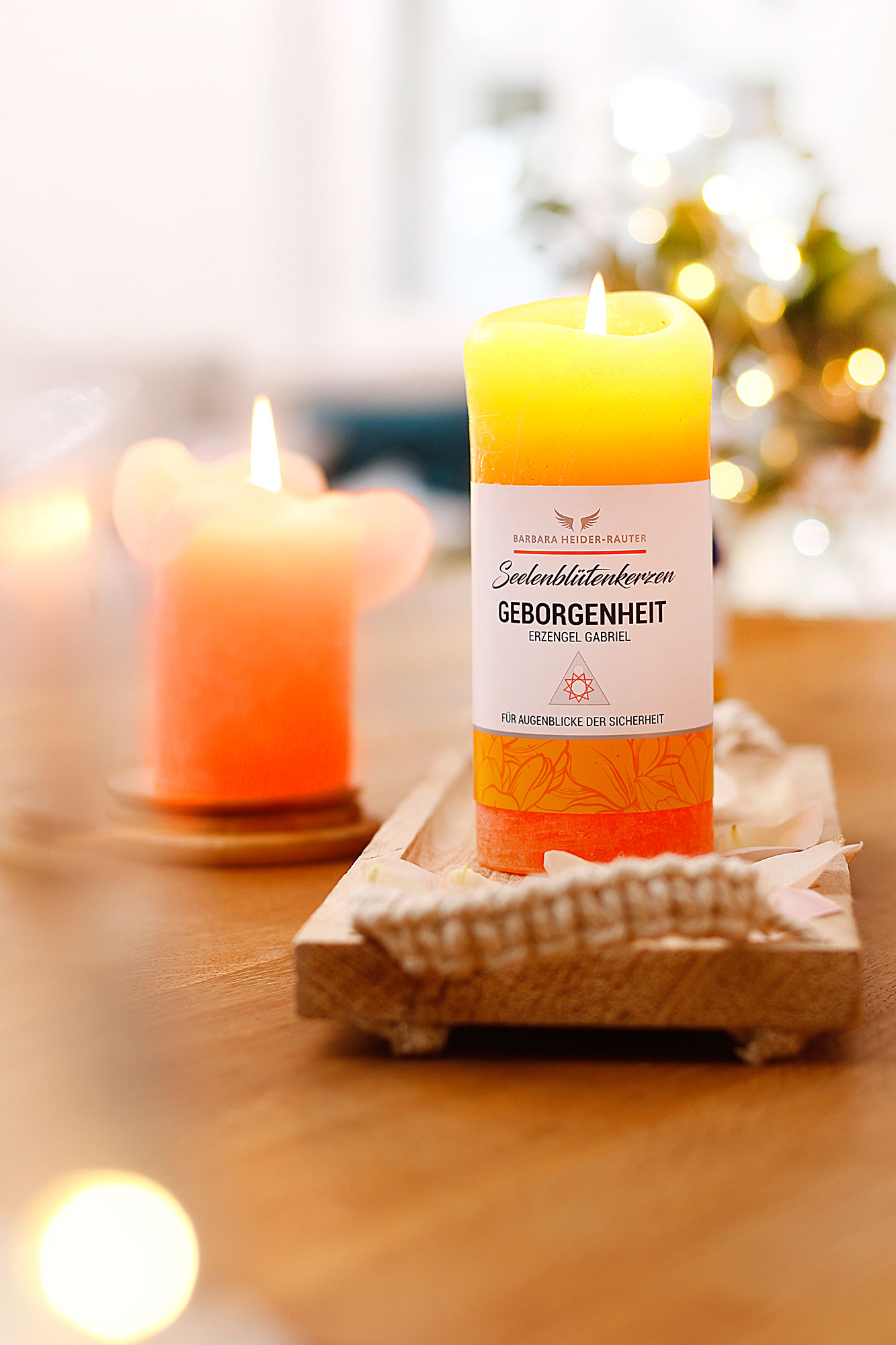 Brennende Seelenblütenkerze Geborgeheit, Beispiel Bild