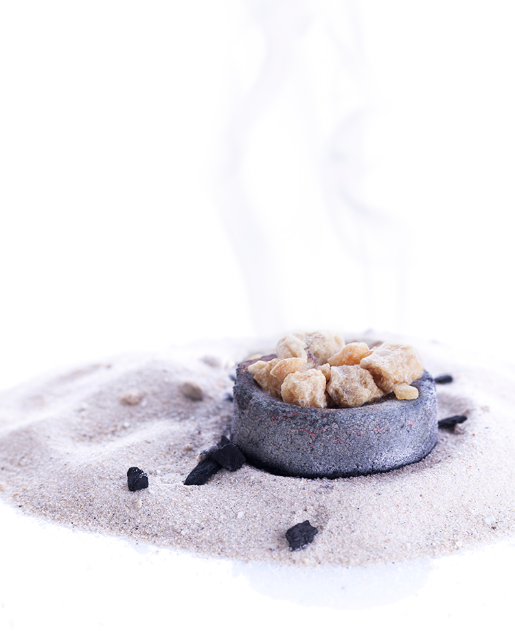 Opoponax-Räucherung