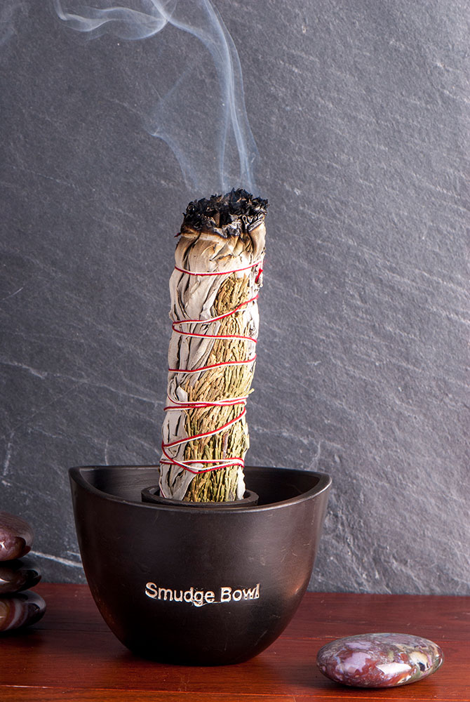 Smudge Bowl, schwarz aus Ton